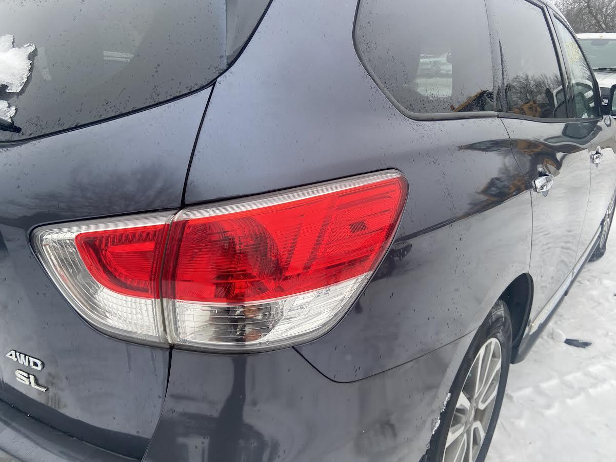 Used OEM RH Passenger Side Taillight fits 2013-2016 Nissan Pathfinder 265503KA0A