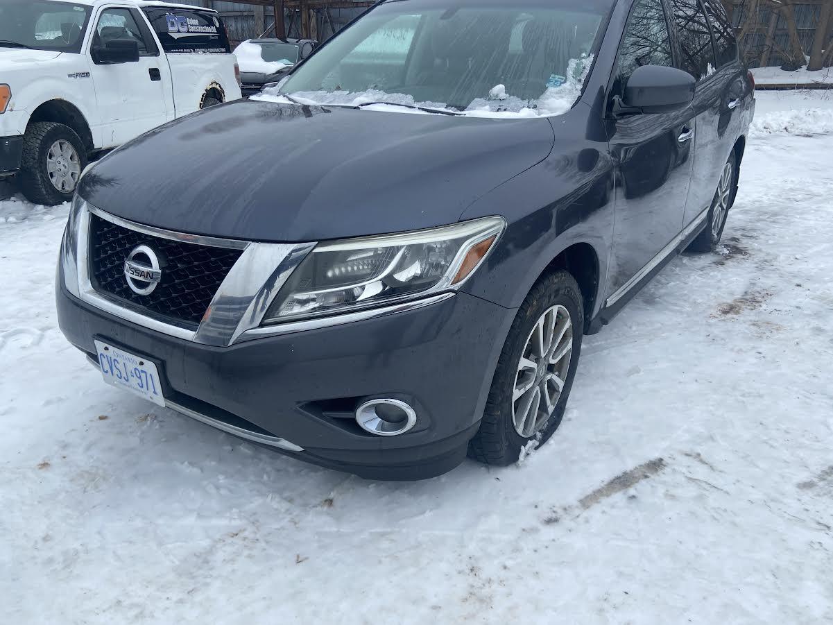 Used OEM RH Passenger Side Headlight fits 2013-2016 Nissan Pathfinder 260103KA0B 260103KA0A