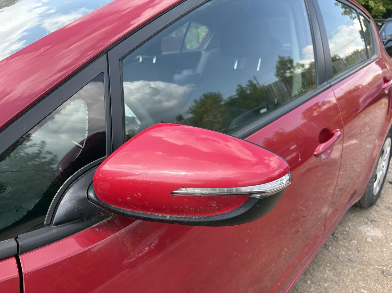 Used OEM LH Driver Side Door Mirror fits 2016-2018 Kia Forte 87610B0010