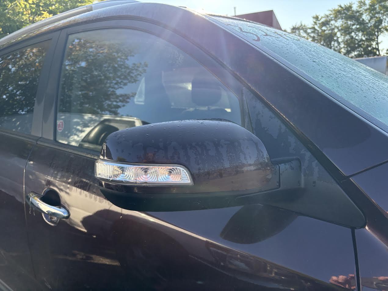 Used OEM RH Door Mirror fits 2011-2015 Kia Sorento 876201U050