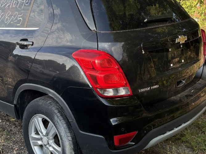 Used OEM LH Driver Side Taillight fits 2017-2022 Chevrolet Trax 42750549