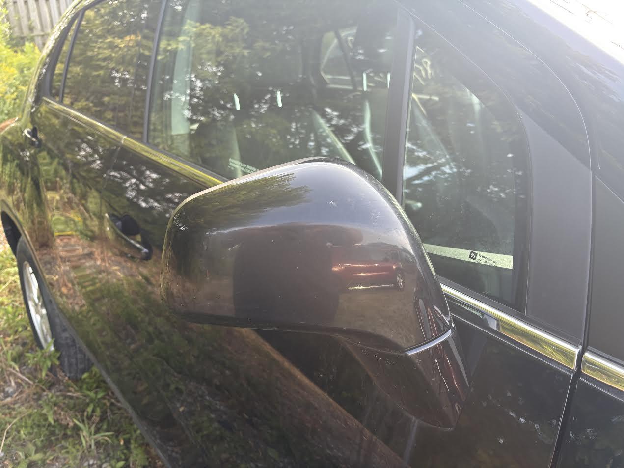 Used OEM R Door Mirror fits 2017-2020 Chevrolet Trax 42590880