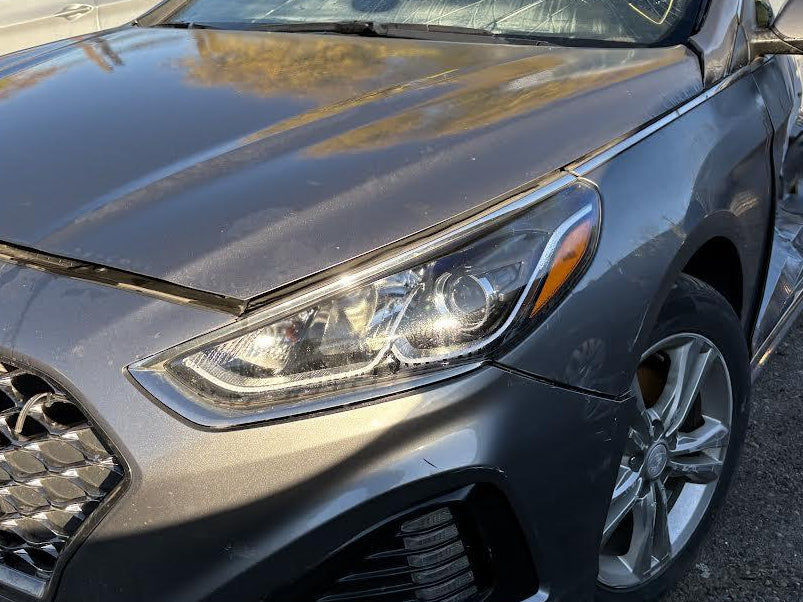 Used OEM LH Headlight fits 2018-2019 Hyundai Sonata 92101C2500
