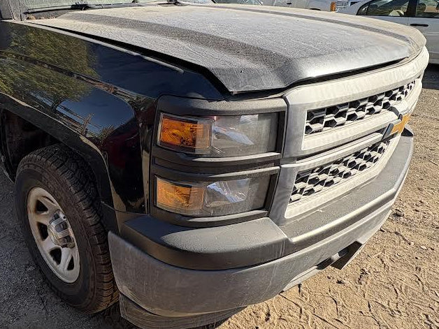 Used OEM RH Passenger Side Headlight fits 2014-2015 Silverado 1500 23380553