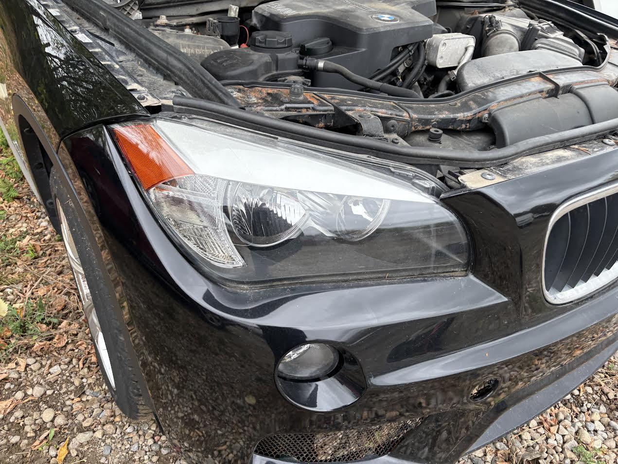 Used OEM RH Passenger Side Headlight fits 2012 BMW X1 663112990006