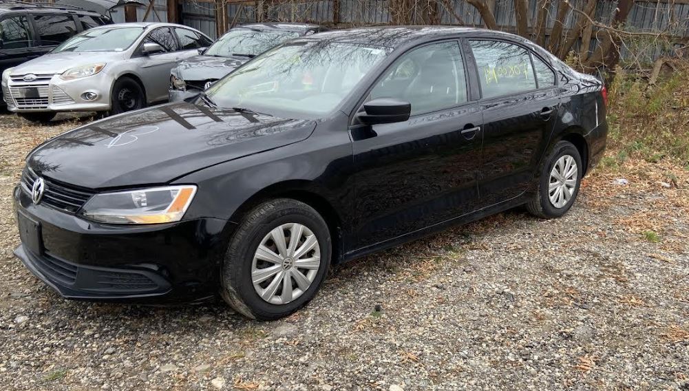 Used OEM A/V Equipment fits 2011-2014 VW Jetta, 2012-2015 Passat 2012-2016 Beetle 1K0035164D