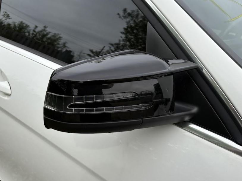 Used OEM RH Passenger side Door Mirror Power fits 2012-2014 Mercedes C-Class C63, C250, C300, C350