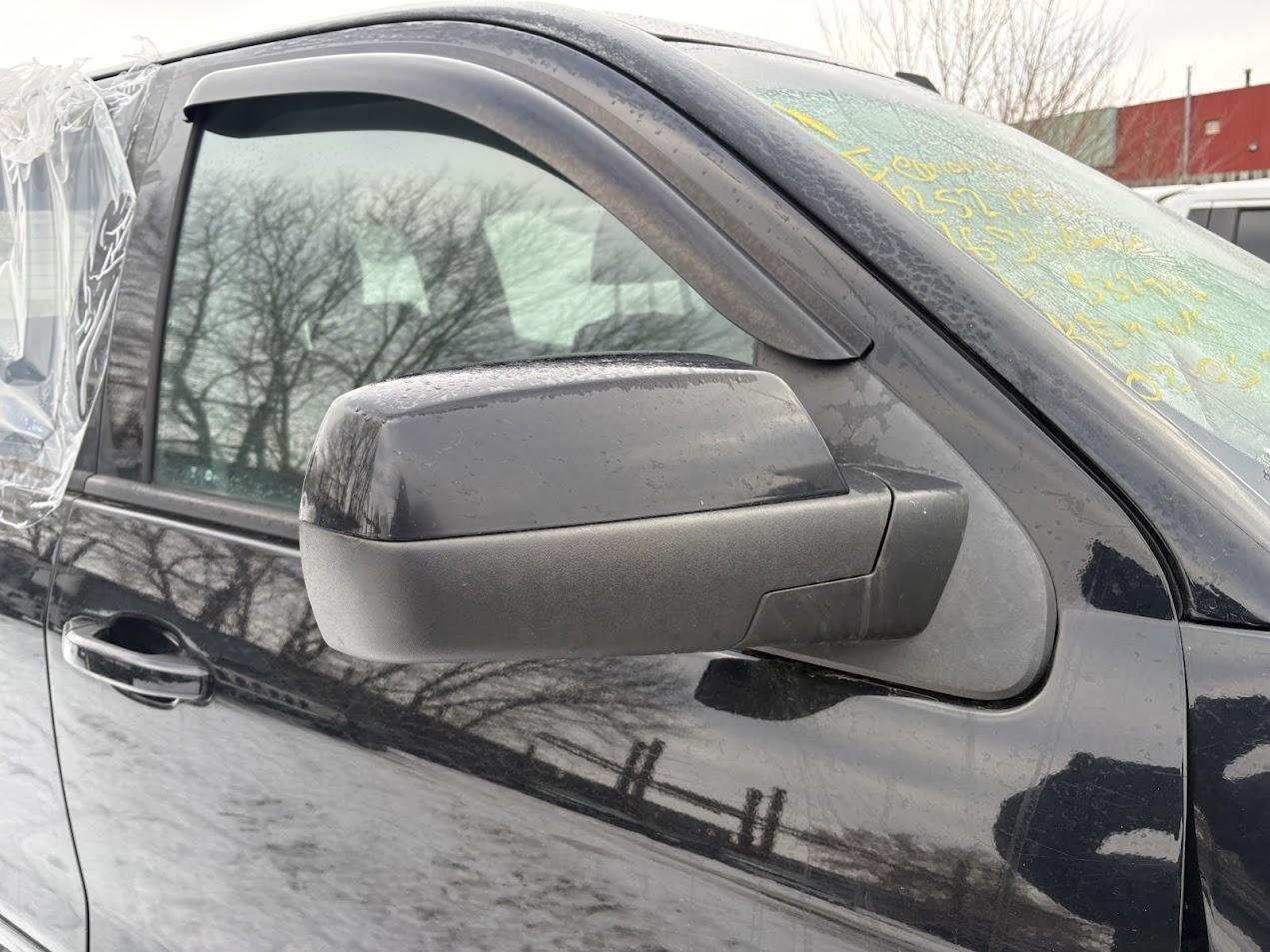 Used OEM RH Passenger Door Mirror w/o Turn Signal fits 2014-2019 Sierra 1500/Silverado 1500, 2015-2019 Sierra/Silverado 2500/3500 23499738, 22919758