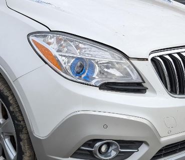 Used OEM RH Headlight fits 2013-2016 Buick Encore 95146963