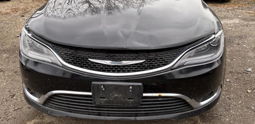 Used OEM RH Passenger Side Halogen Headlight fits 2015-2017 Chrysler 200 68145672AE 68284787AB