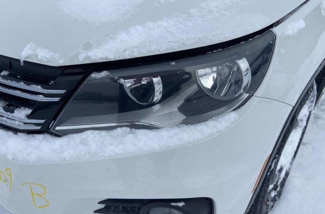 Used OEM Driver side Headlight fits 2012-2018 Volkswagen Tiguan 5N0941005C