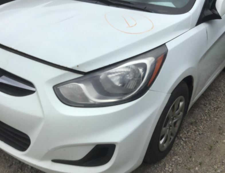 Used OEM Driver Side Head Light fits 2012-2014 Hyundai Accent 921011R010