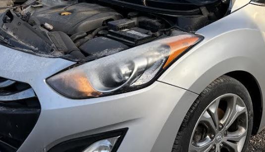 Used OEM LH Headlight fits 2013-2017 Hyundai Elantra Hatchback 92101A5050