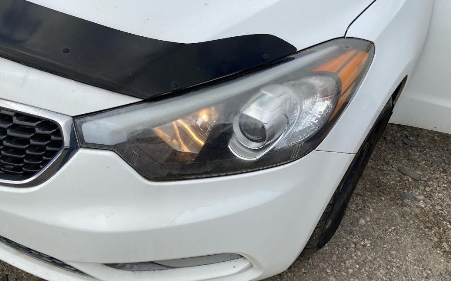 Used OEM LH Driver Side Headlight fits 2014-2016 Kia Forte 92101A7200