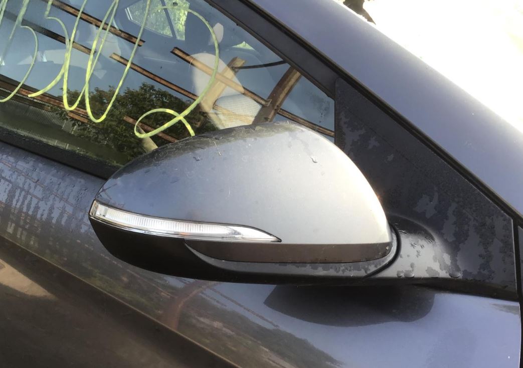 Used OEM R Door Mirror fits 2017-2018 Hyundai Elantra 87620F3030 87620F2290