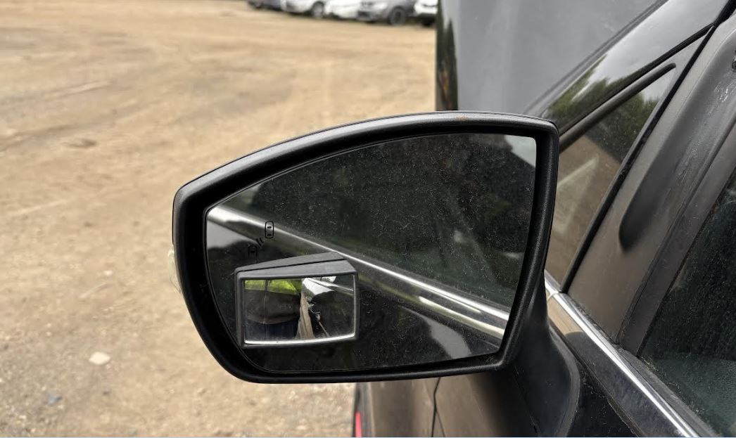 Used OEM LH Driver Door Mirror w/turn signal. w/blind spot fits 2018-2022 Ford Ecosport GN1Z17683E GN1517683PA GN1517683PB