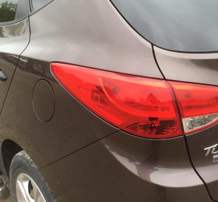 Used OEM LH Driver Side fits 2010-2015 Hyundai Tucson 924012S050