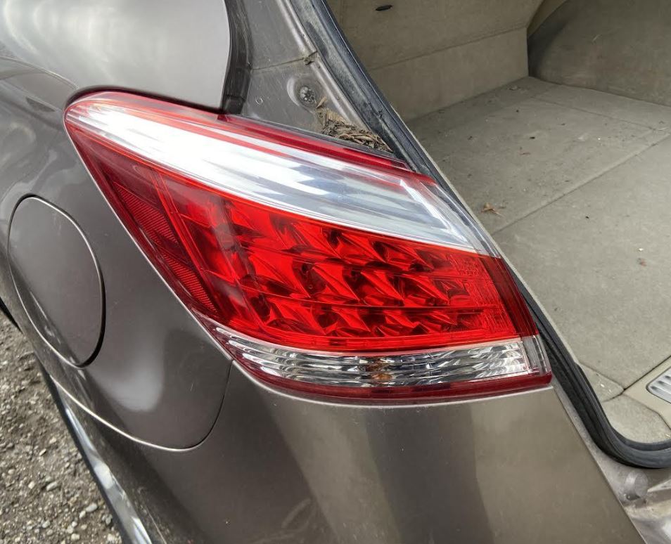 Used OEM LH Driver Side Taillight fits 2011-2014 Nissan Murano 265551SX0A 265551SX1B