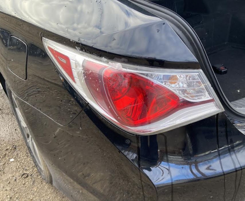 Used OEM LH Driver Side Taillight fits 2011-2015 Hyundai Sonata 924014R050