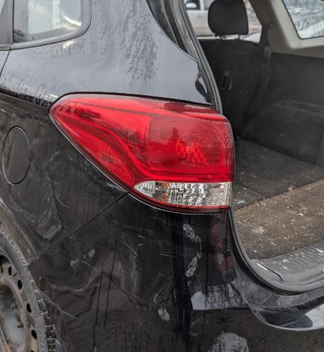 Used OEM LH Driver Side Taillight fits 2014-2017 Kia Rondo 92101A4200