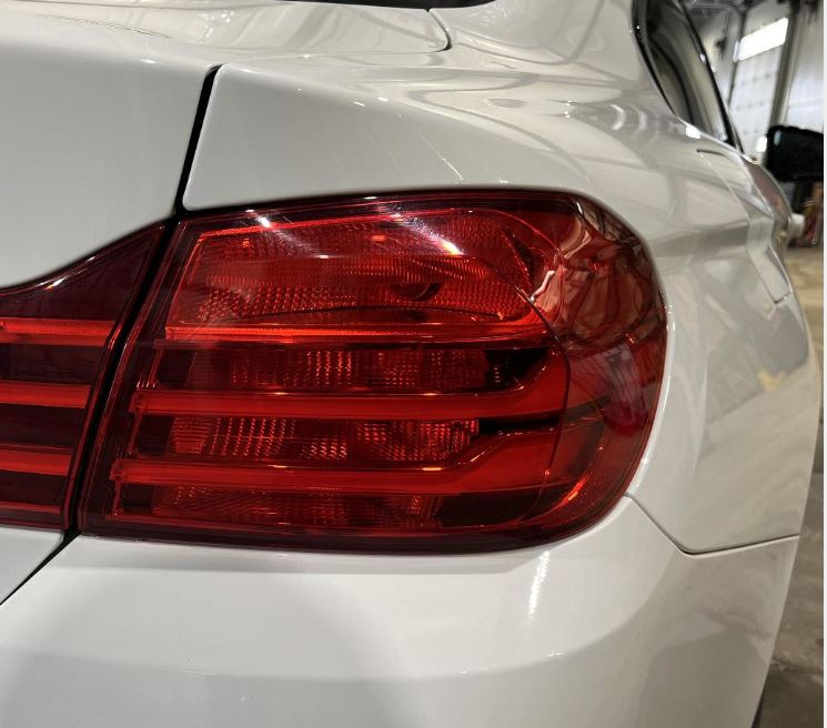 Used OEM RH Passenger Side Taillight fits 2014-2017 BMW 428i/430i/435i/441i/M4 63217296100