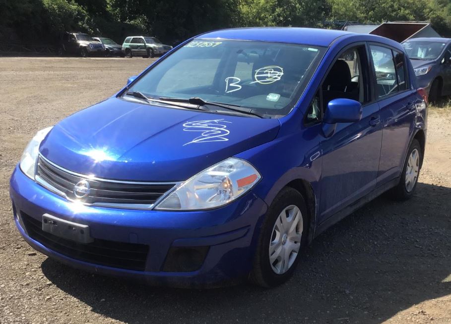 Used OEM Alternator fits 2010-2012 Nissan Sentra/Versa 23100ZW40B