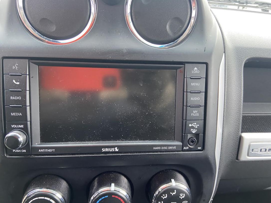 Used OEM A/V Equipment fits 2010-2014 Dodge Avenger, 2010-2012 Caliber, 2013-2014 Challenger