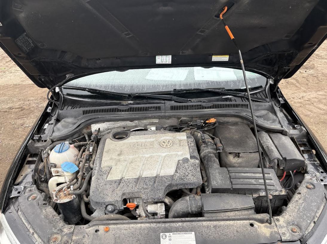 Compresseur de climatisation d'origine d'occasion compatible avec Audi A3 2.0L (2010-2013) et VW Jetta 2.0L (2011-2012) - Références : 5N0820803H et 5N0820803C