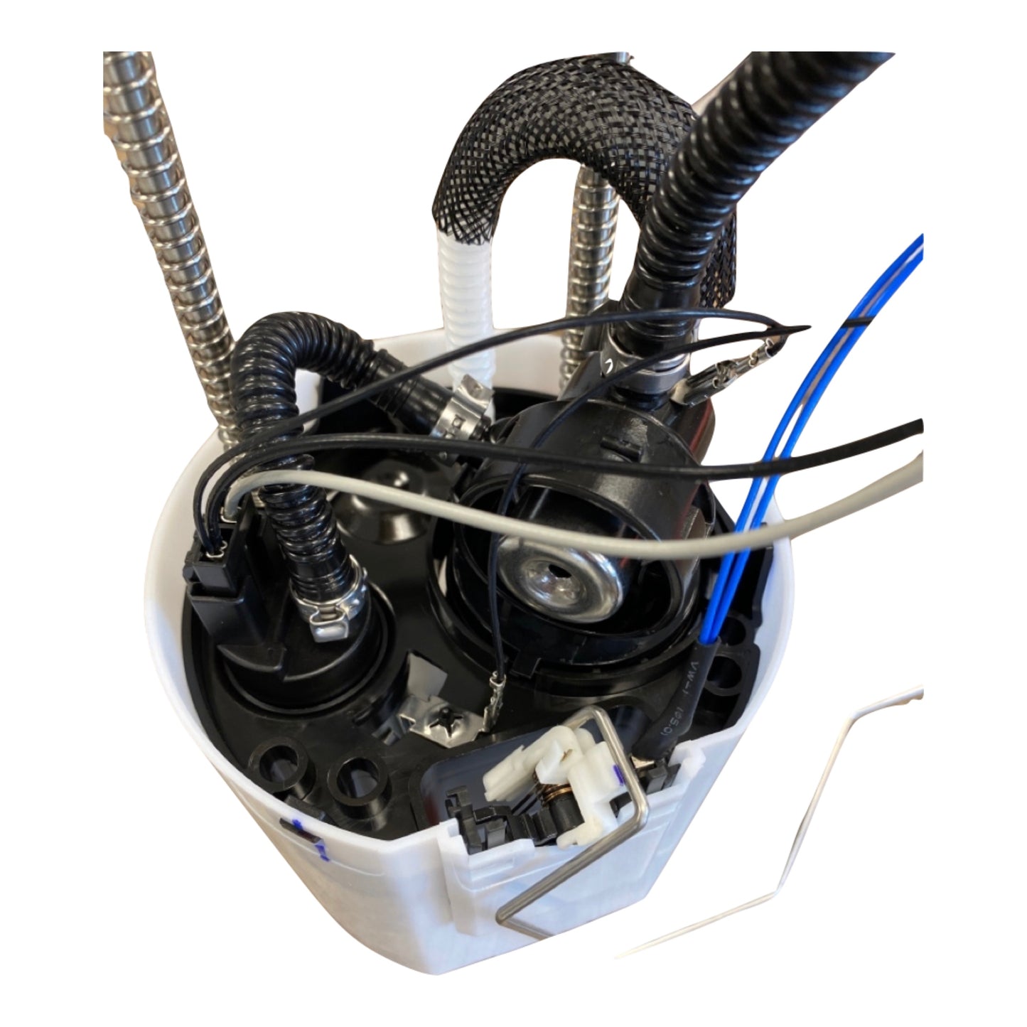 2014-2018 Sierra Silverado 1500 New Fuel Pump Assembly 13513409