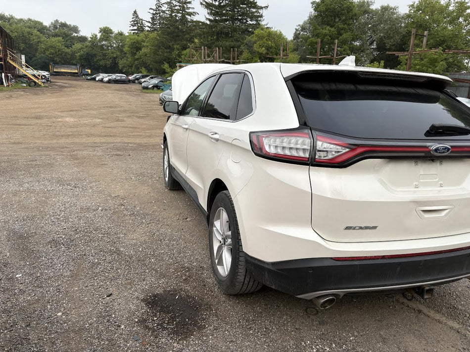 Used OEM LH Taillight fits 2015-2018 Ford Edge HT4Z13405D FT4B13405AF FT4B13405AG FT4B13404AH FT4B13405AJ FT4B13405AL FT4B13405AK