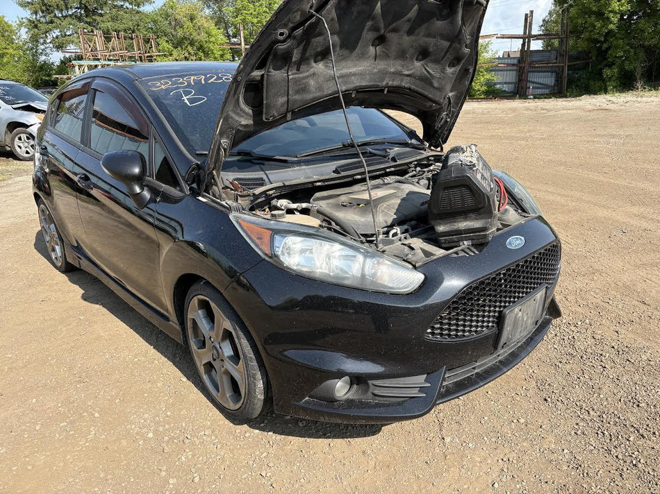 Used OEM LH Head light 2014-2019 Ford Fiesta D2BZ13008L