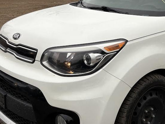 Used OEM LH Halogen Head Light fits 2017-2019 Soul 92101B2750