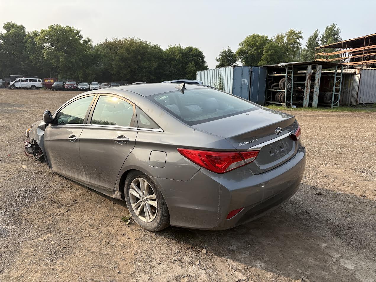 Used OEM LH Driver Side Taillight fits 2014 Hyundai Sonata 924013Q100