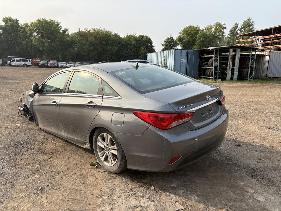 Used OEM LH Driver Side Taillight fits 2014 Hyundai Sonata 924013Q100