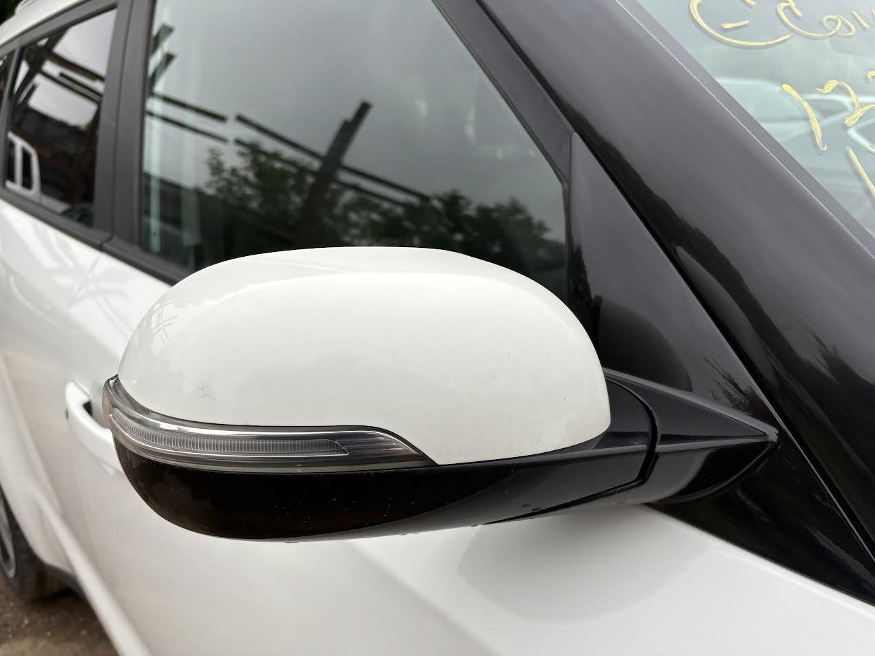 Used OEM R Door Mirror fits 2014-2019 Kia Soul 87620B2590