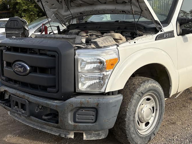 Used OEM Driver side Halogen Head Light fits Ford F250 F350 Pickup BC3Z13008F