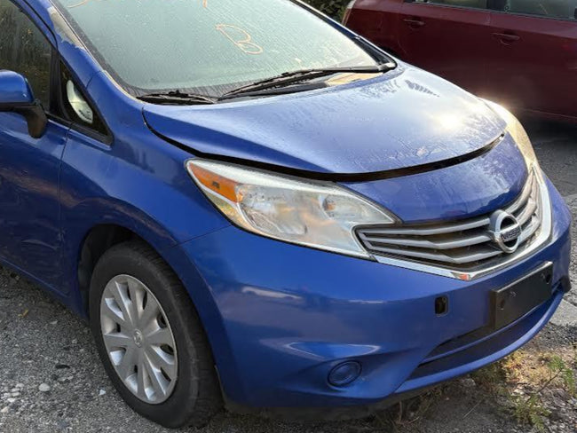 Used OEM Passenger Side Headlight fits 2014-2016 Nissan Versa Note Hatchback 260103WC0A