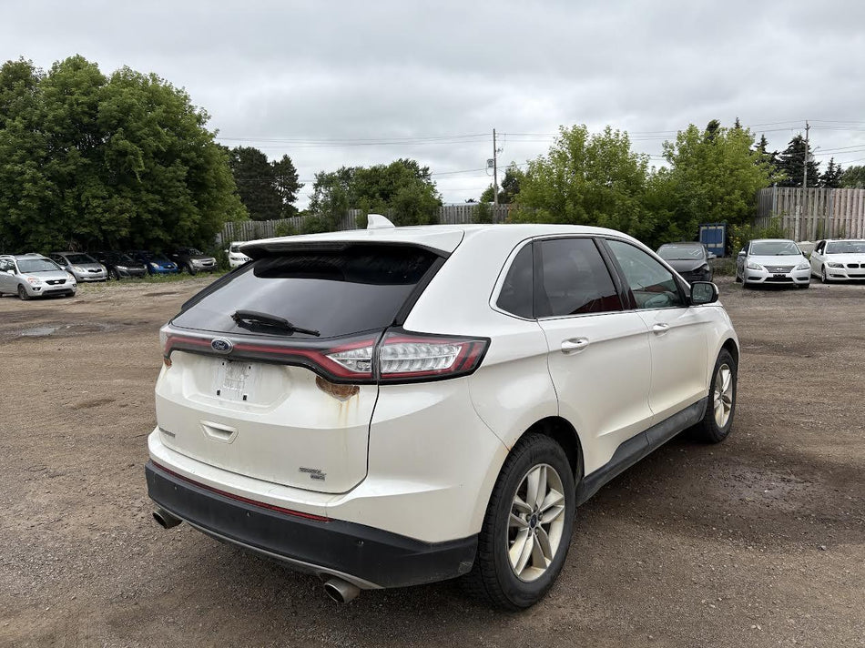 Used OEM RH Taillight fits 2015-2018 Ford Edge HT4Z13404D FT4B13404AF FT4B13404AG FT4B13404AH FT4B13404AJ FT4B13404AL FT4B13404AK