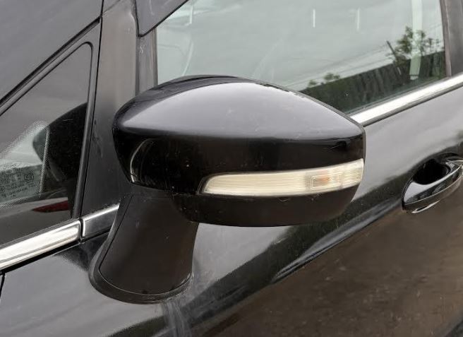Used OEM LH Driver Door Mirror w/turn signal. w/blind spot fits 2018-2022 Ford Ecosport GN1Z17683E GN1517683PA GN1517683PB
