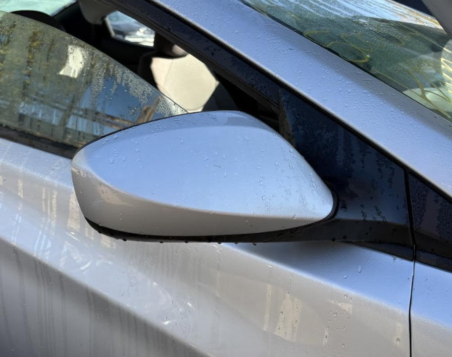 Used OEM R Door Mirror w/o turn signal fits 2014-2016 Hyundai Elantra 876203Y530