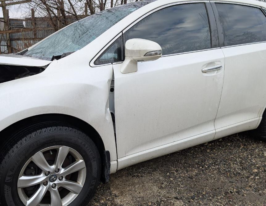 Used OEM L Door Mirror fits 2014 Toyota Venza 879400T072C0