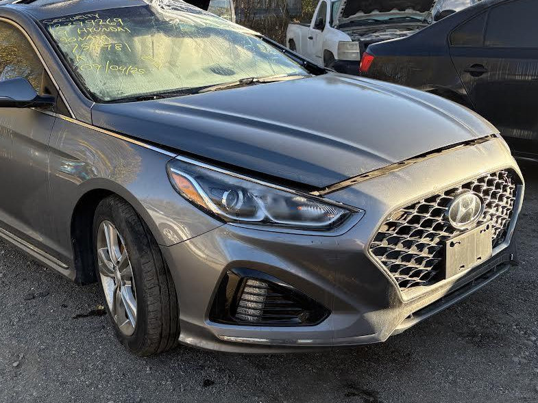 Used OEM RH Headlight fits 2018-2019 Hyundai Sonata 92102C2500