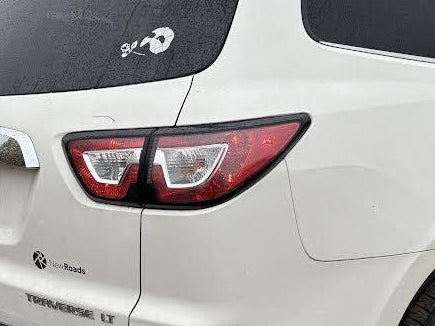 Used OEM RH Passenger Side Tail Light fits 2013-2017 Chevy Traverse 23301757