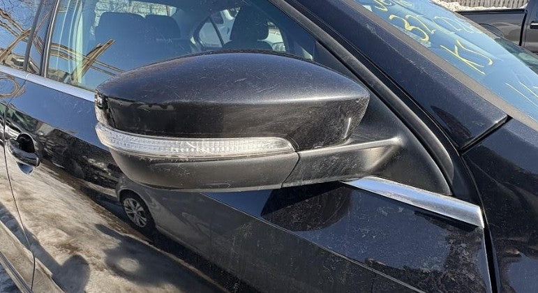 Used OEM R Door Mirror fits 2010-2013 Acura MDX 76200STXA12ZC 76200STXA11ZC