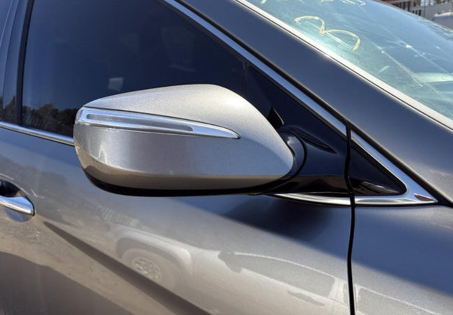 Used OEM RH Passenger side Door Mirror Power w/ turn signal w/o blind spot alert fits 2014-2016 Hyundai Santa Fe 87620B8018, 87620B8009, 876204Z005
