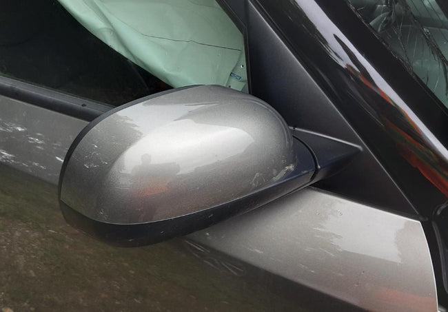 Used OEM RH Passenger Door Mirror w/o turn signal fits 2014-2017 Kia Soul 87620B2510