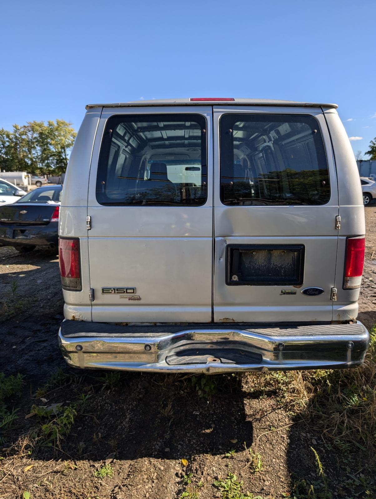 Used OEM RH Tail Light 2005-2014 E150 E250 E350 Van 5C2Z13404AA