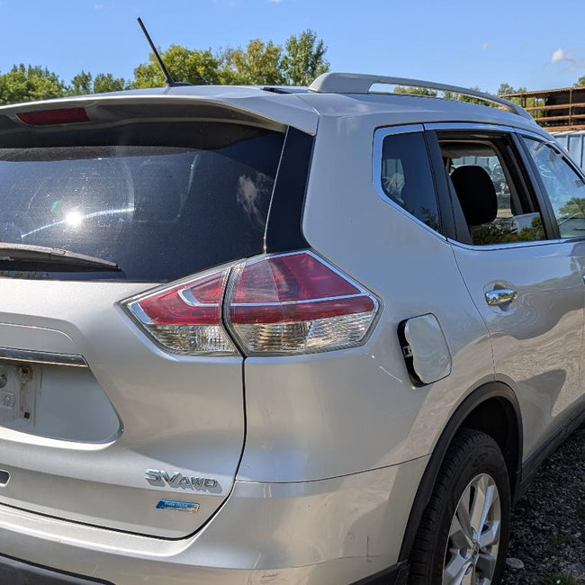 Used OEM RH Driver Side Taillight fits 2014-2017 Nissan Rogue 265504BA0A