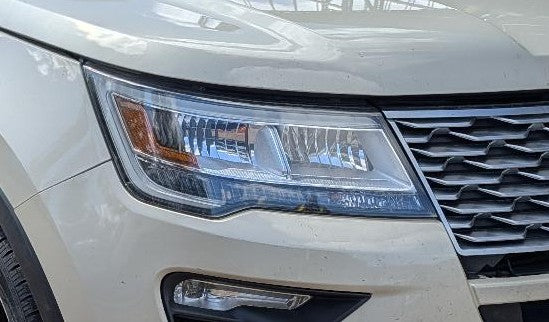 Used OEM LH Driver side Headlight fits 2018 Ford Explorer Platinum JB5Z13008S