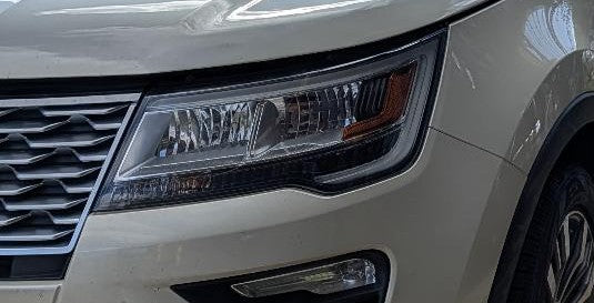 Used OEM LH Driver side Headlight fits 2018 Ford Explorer Platinum JB5Z13008T